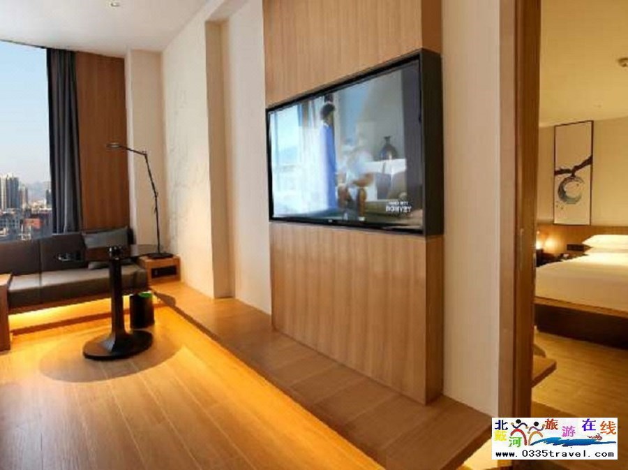 秦皇島海港萬楓酒店電話18633570222