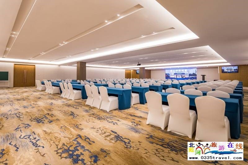 秦皇島燕山大學(xué)閑庭四藝酒店電話18633570222