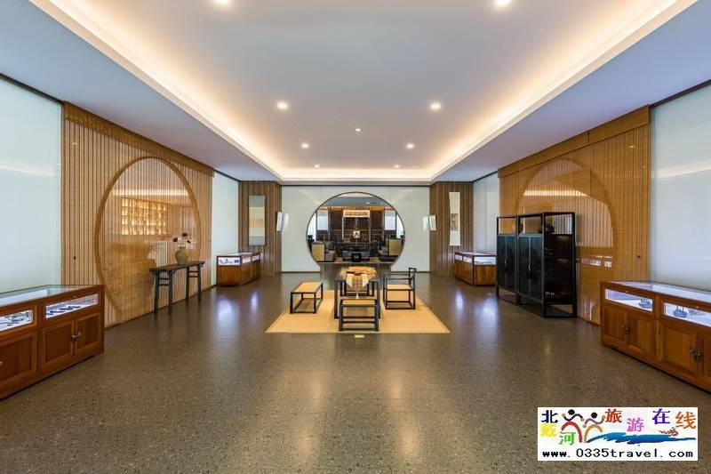 秦皇島燕山大學(xué)閑庭四藝酒店電話18633570222