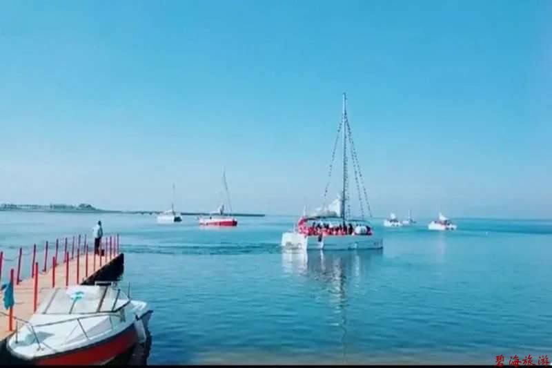秦皇島北戴河浪淘沙長城號公主號尋仙號求仙號游船