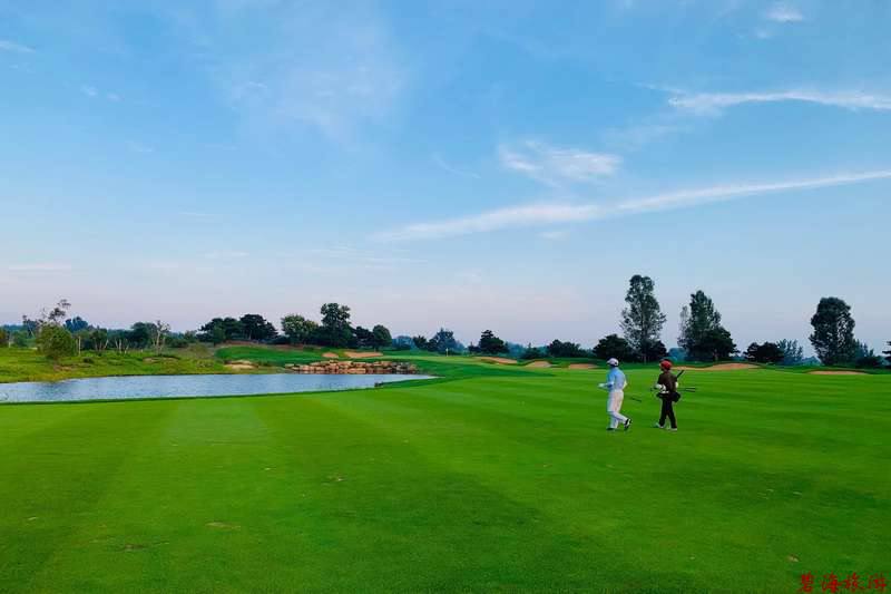 北戴河松石高爾夫/保利國際高爾夫/榮盛森林高爾夫俱樂部球場聯(lián)合優(yōu)惠預訂18633570222  15703350808